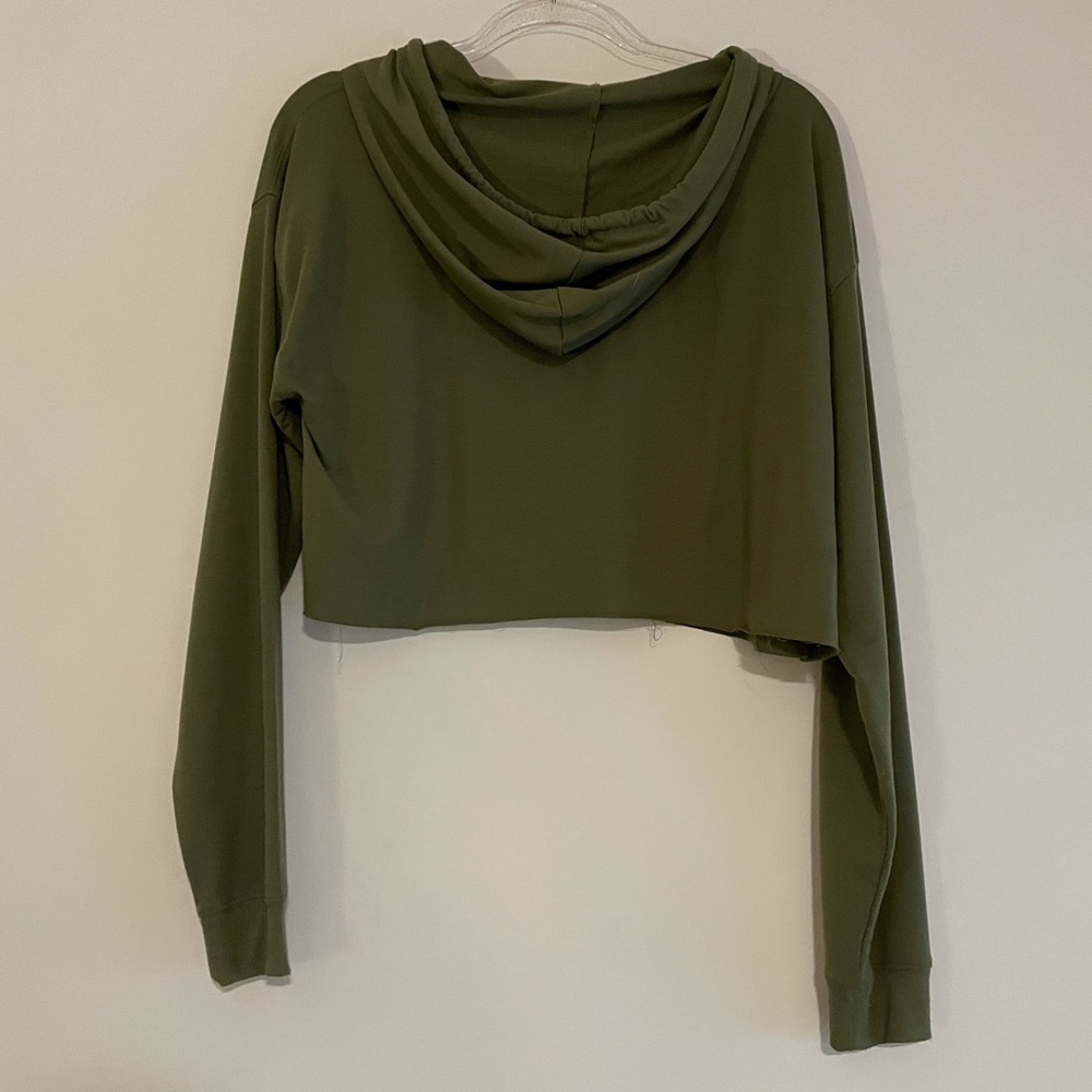 Light Cropped Sweatshirt